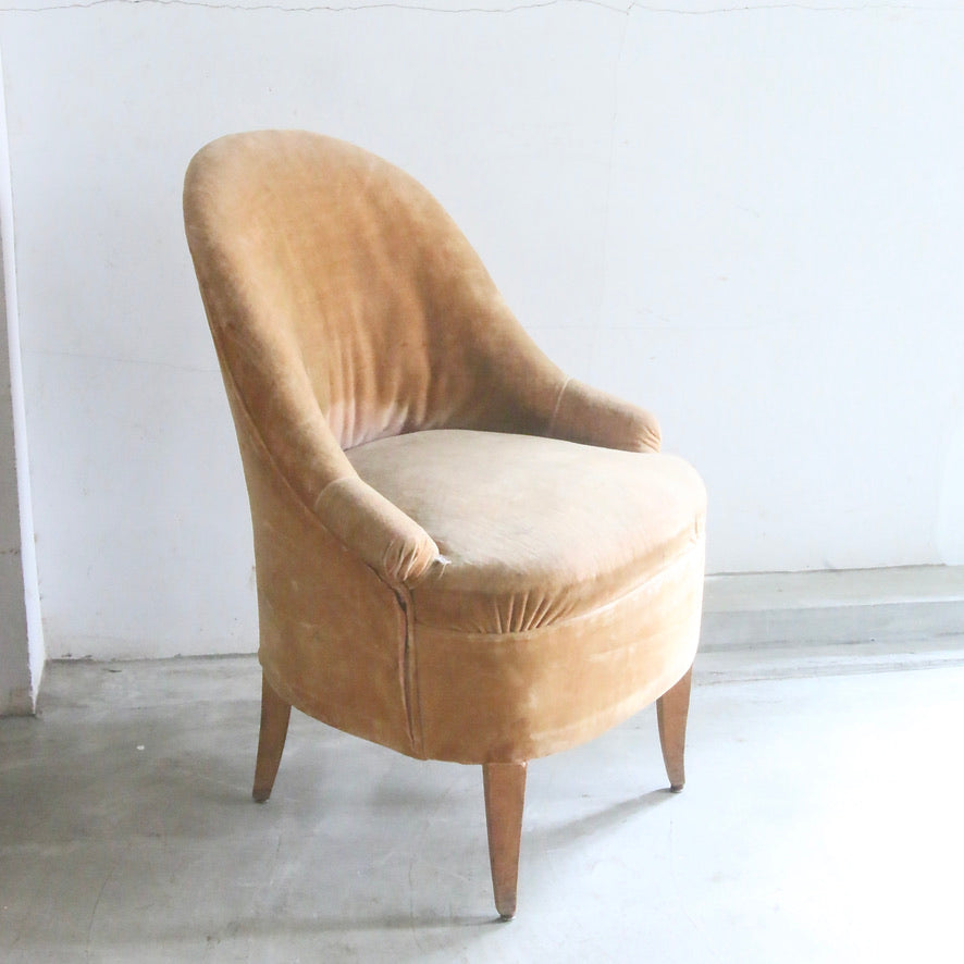 vintage chair 202503083