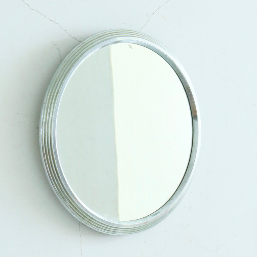 vintage mirror 202503049