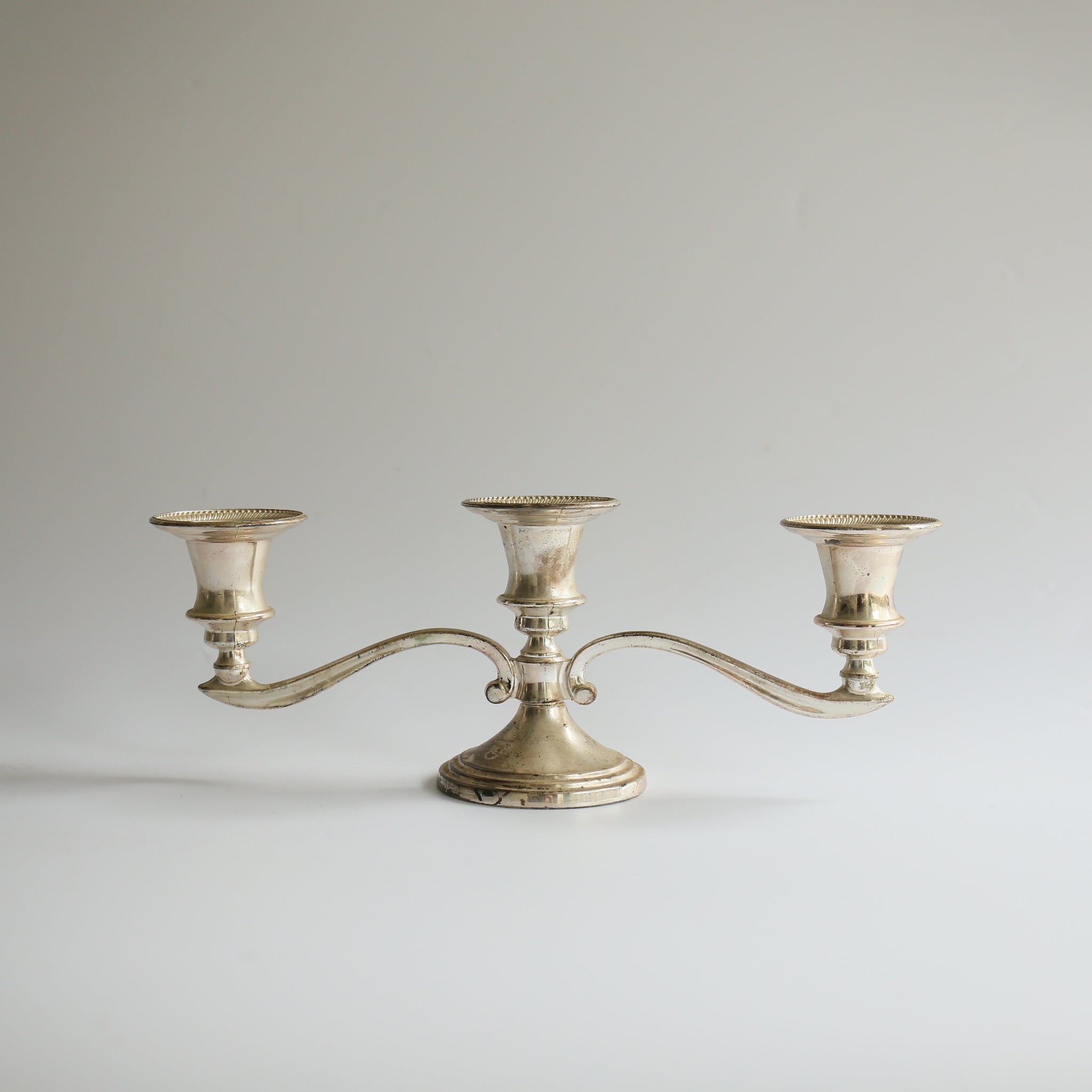 アンティークキャンドルホルダー  20251106n6