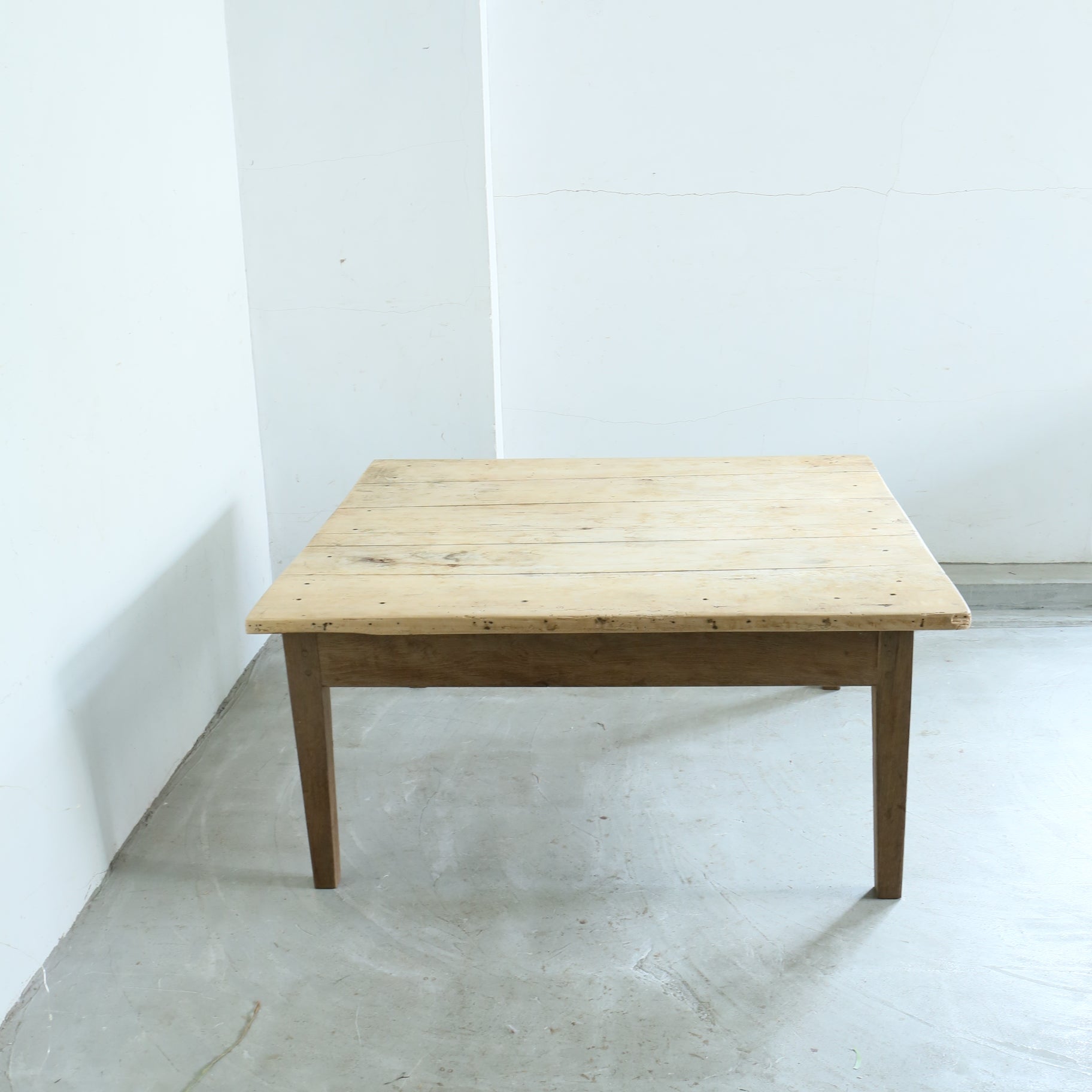 Vintage Low Table 202501271