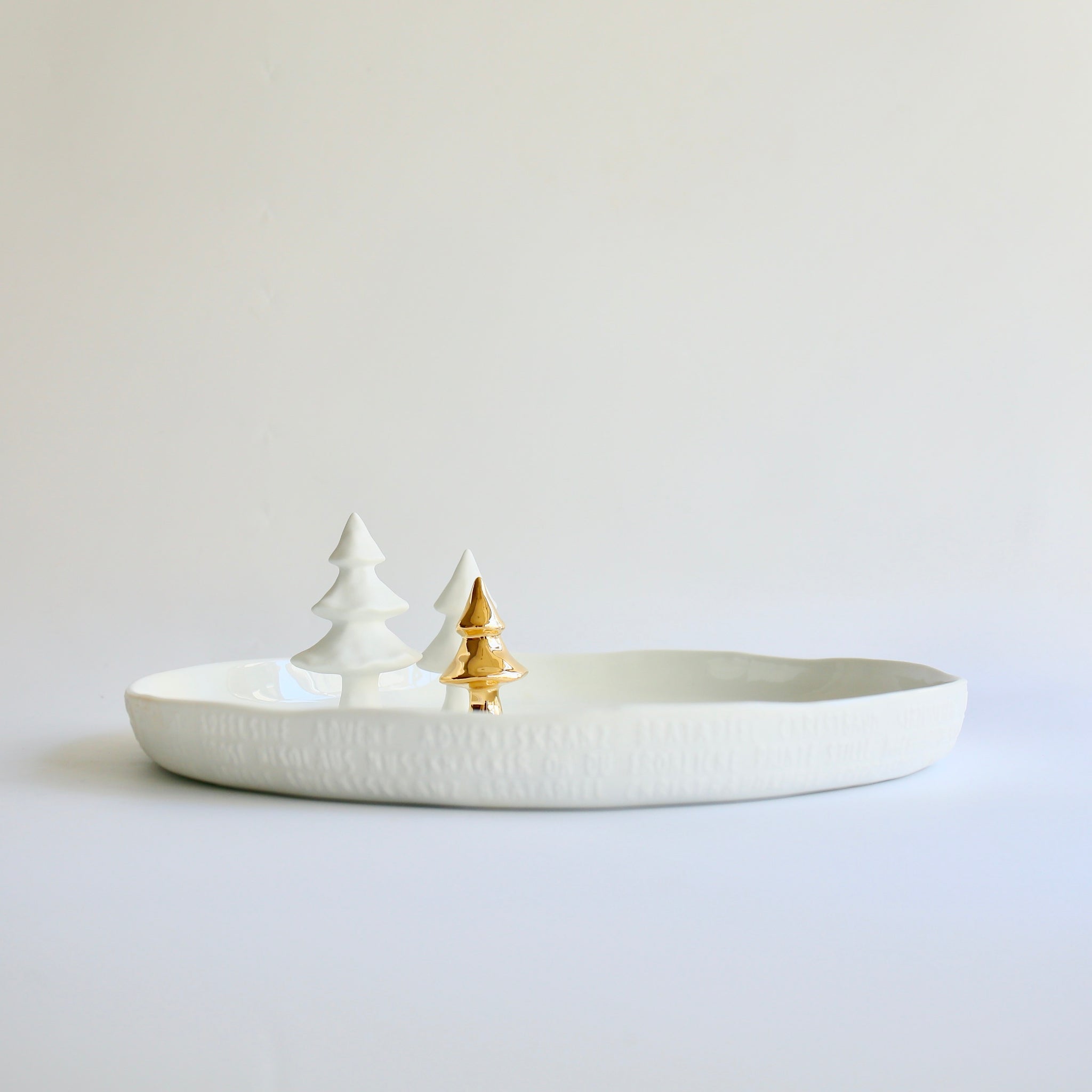 räder レダー　クリスマス セラミックラウンドトレー ツリー付き 20251107n7