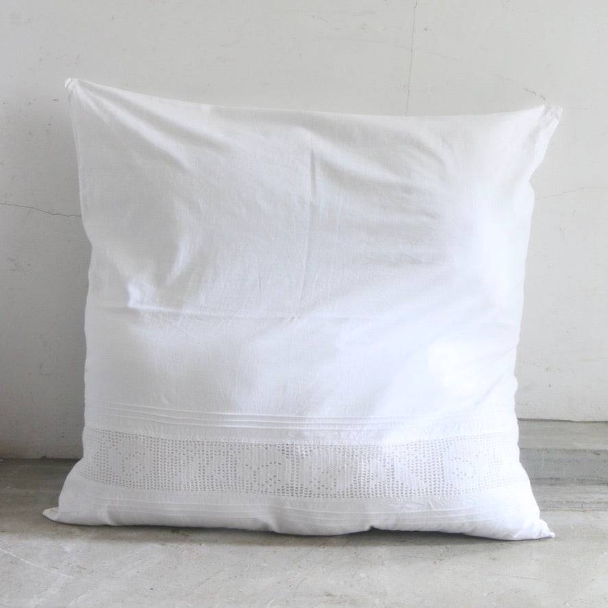 antique cushion 2025072611