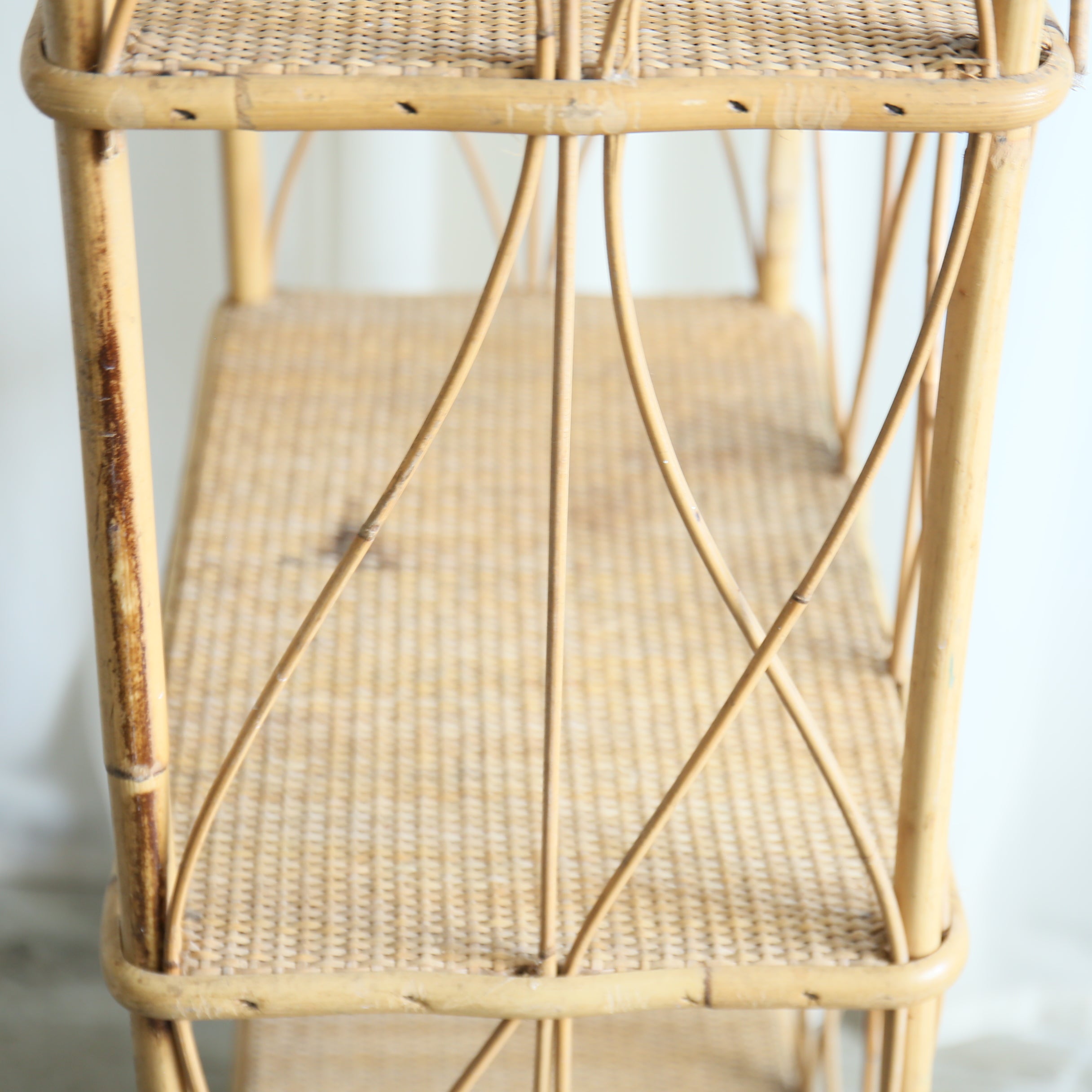 フランスヴィンテージラタンシェルフ 202511283 – BROCANTE