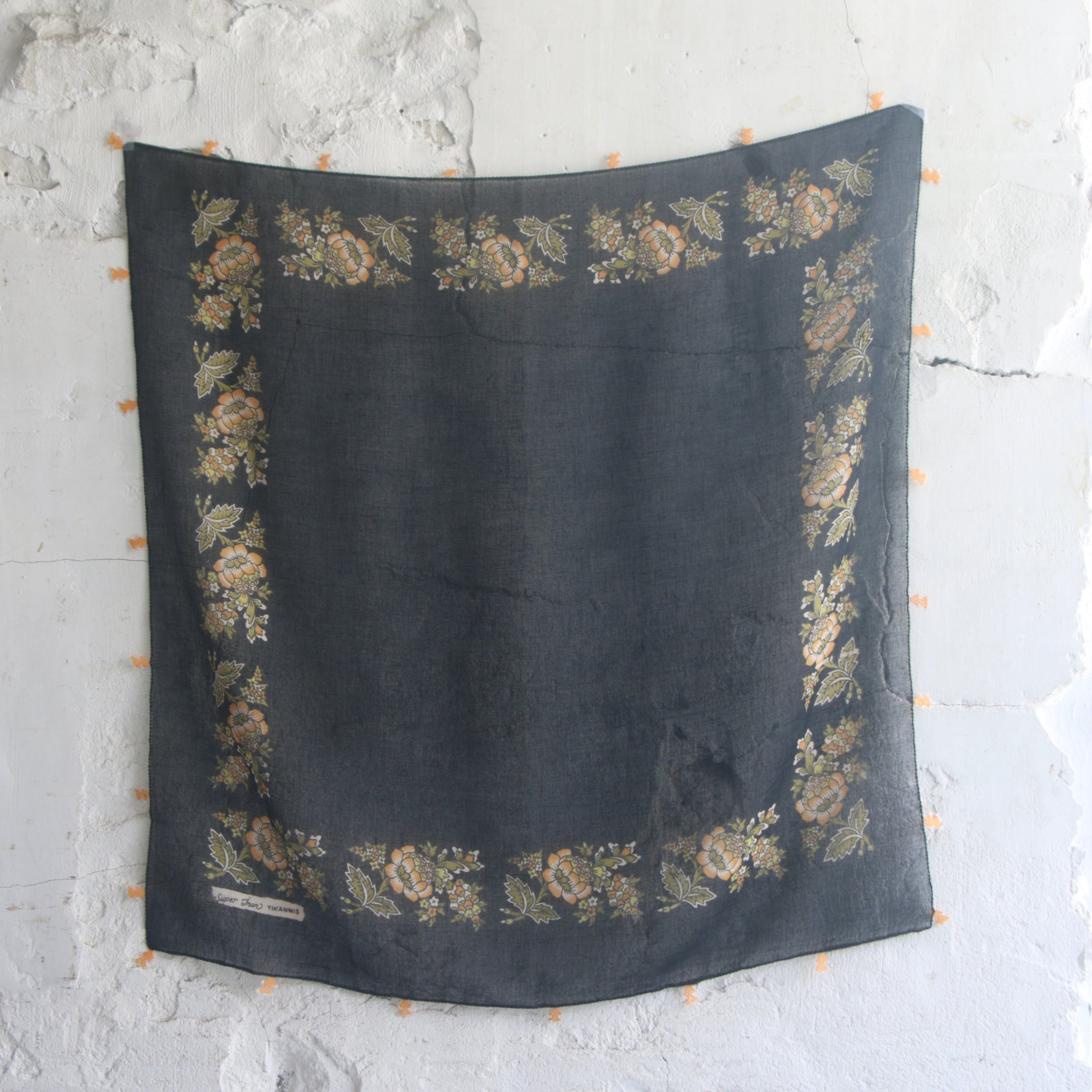vintage scarves 202508095