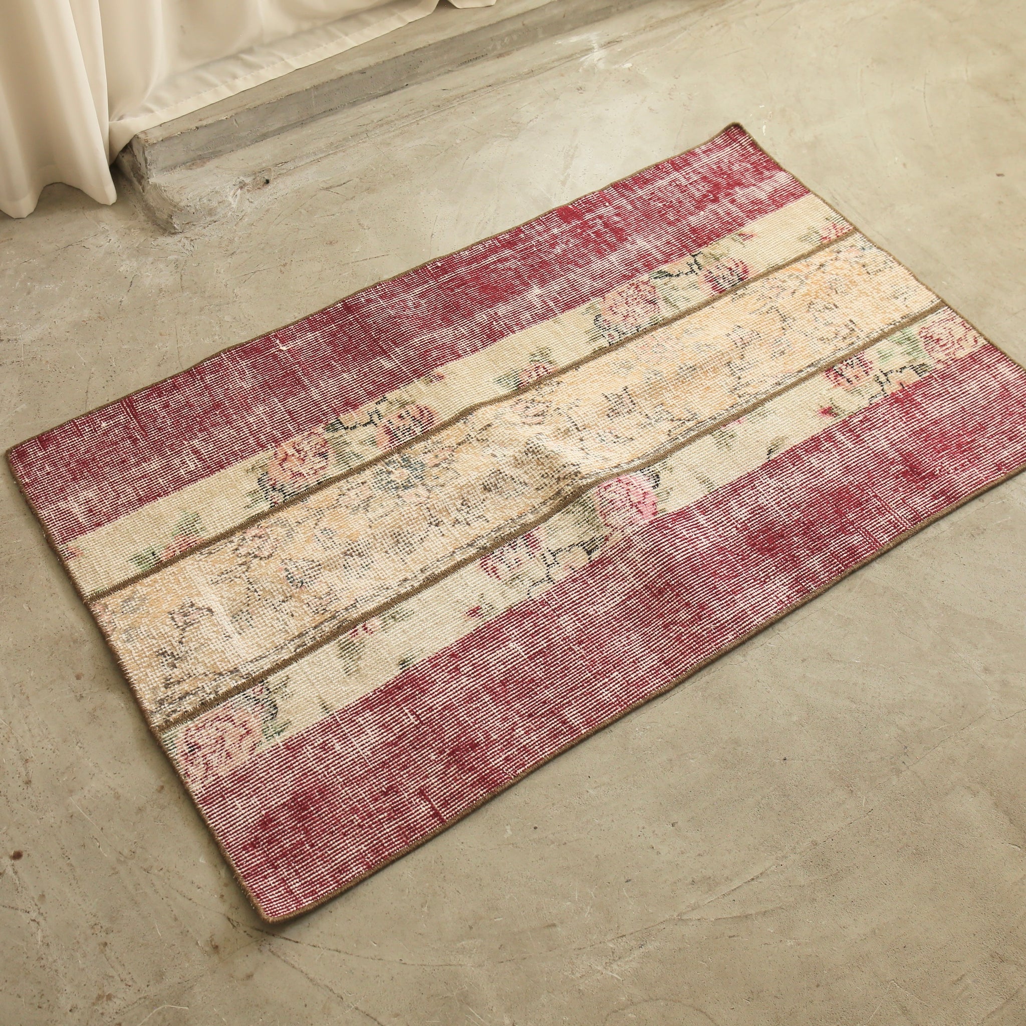 ミルキーべージュ✳︎52×92 ブラウン　フラワー　トルコヴィンテージラグ ミルキーべージュ✳︎52×92 ブラウン フラワー トルコ