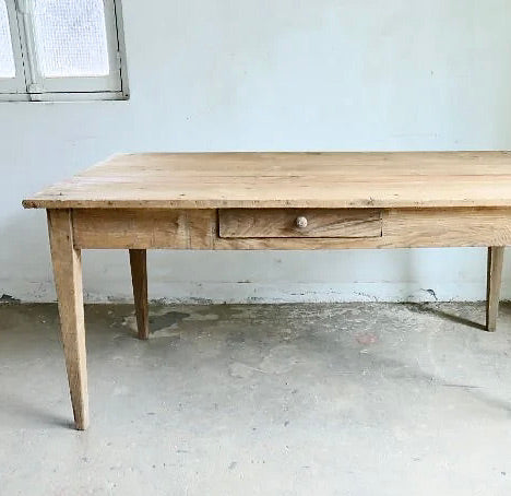 antique table 20250218n1