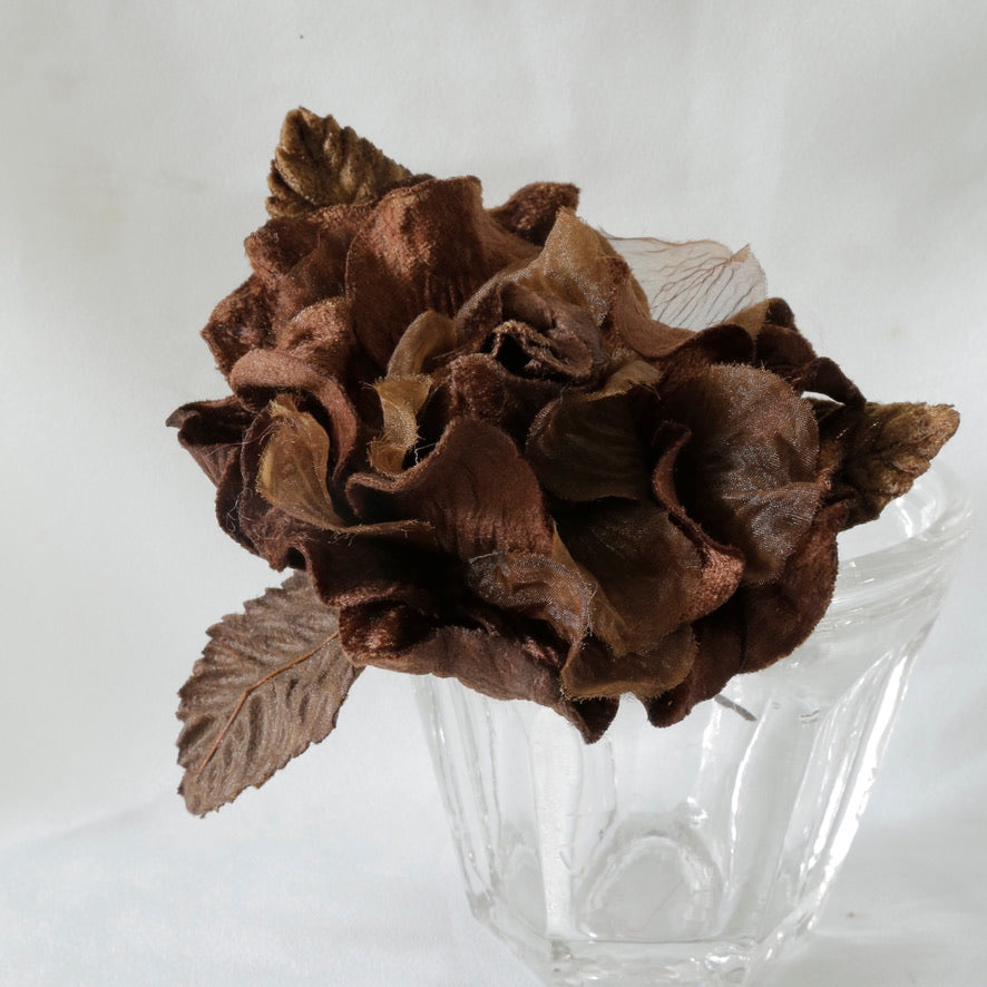 Antique corsage 20250509n9