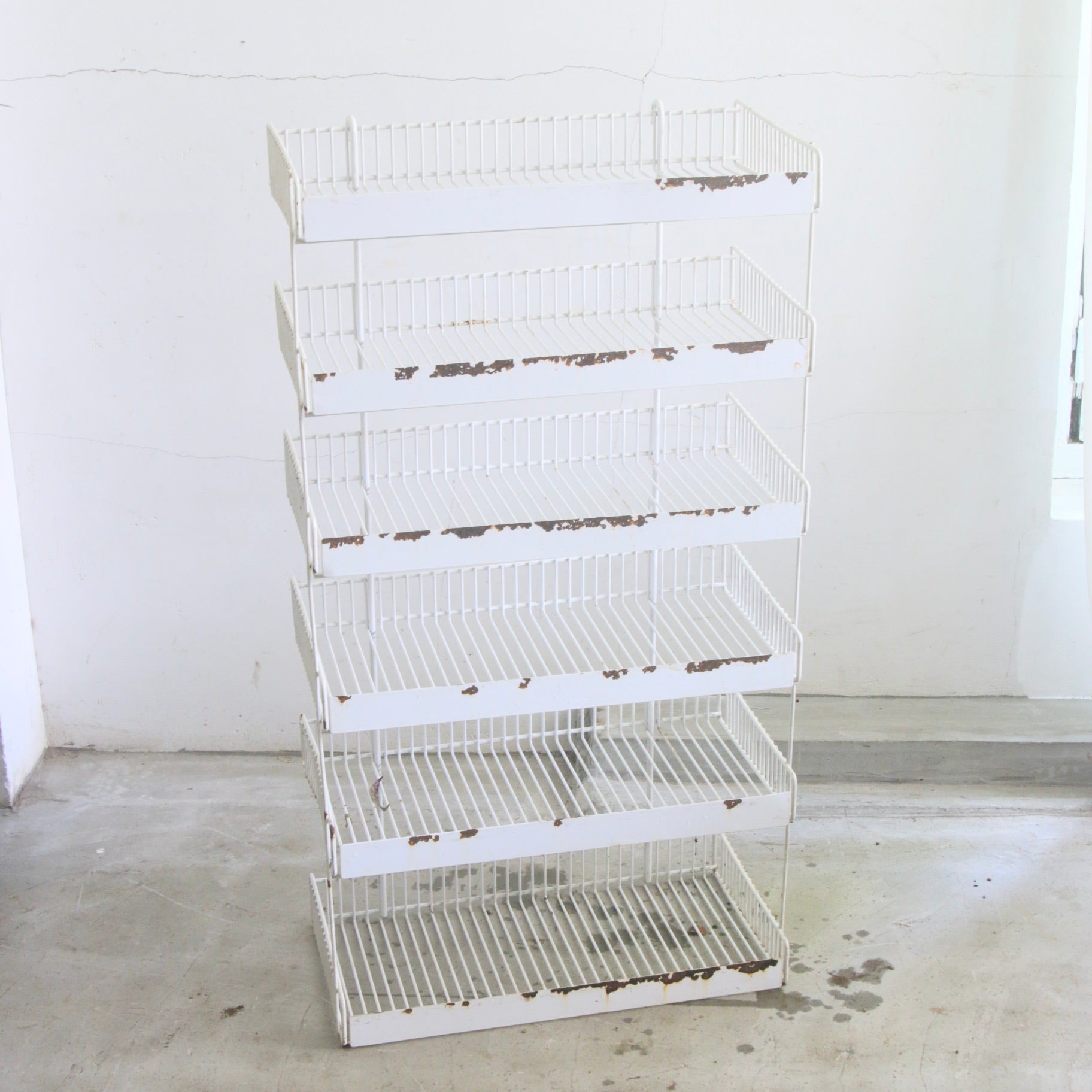 ヴィンテージアイアンラック 202506217 – BROCANTE