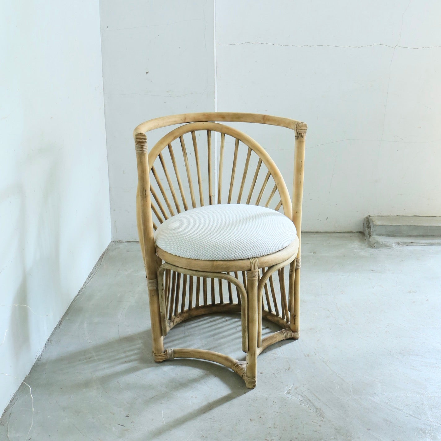 Vintage Rattan Chair 202501311