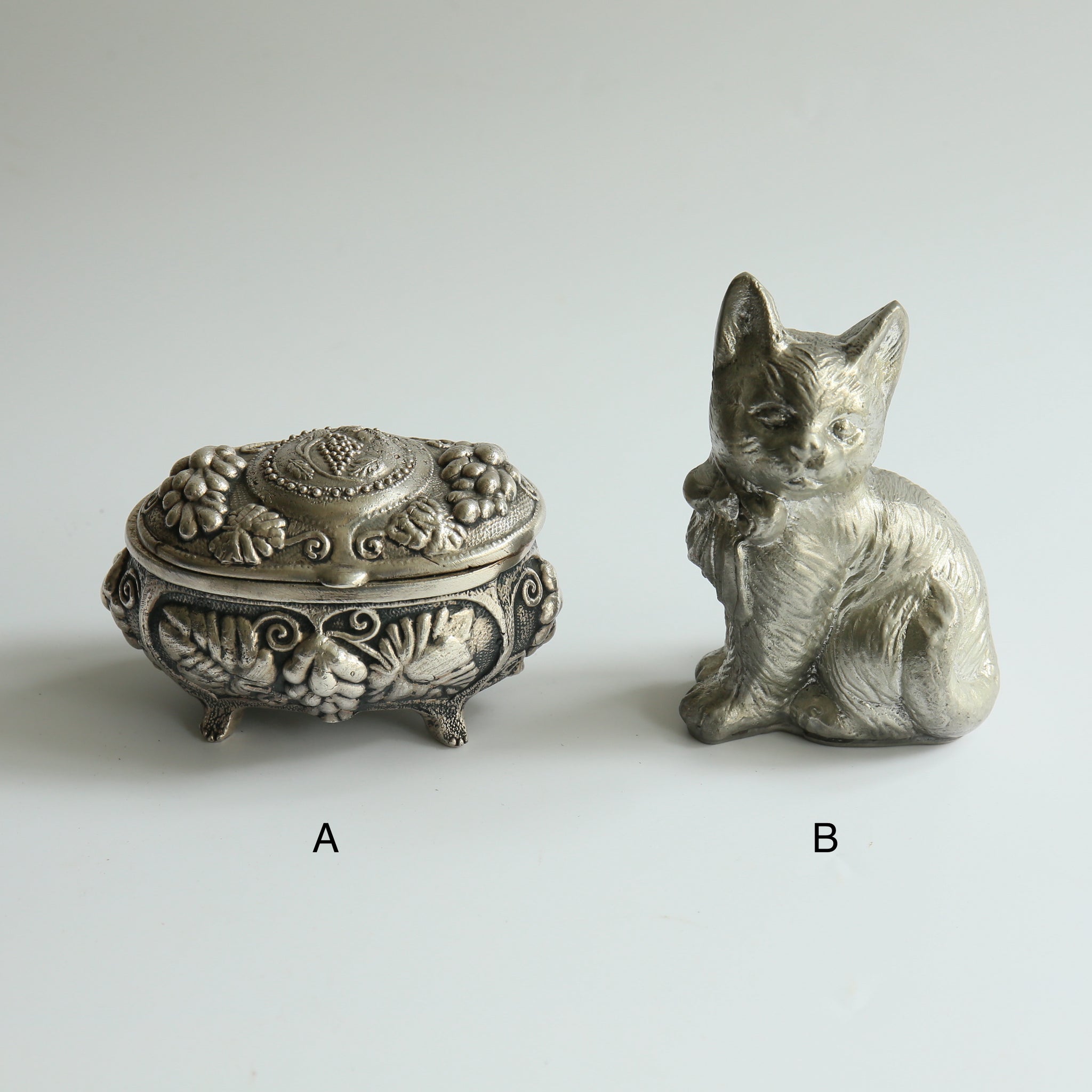 フランスアンティークメタルオブジェ 202510112 – BROCANTE